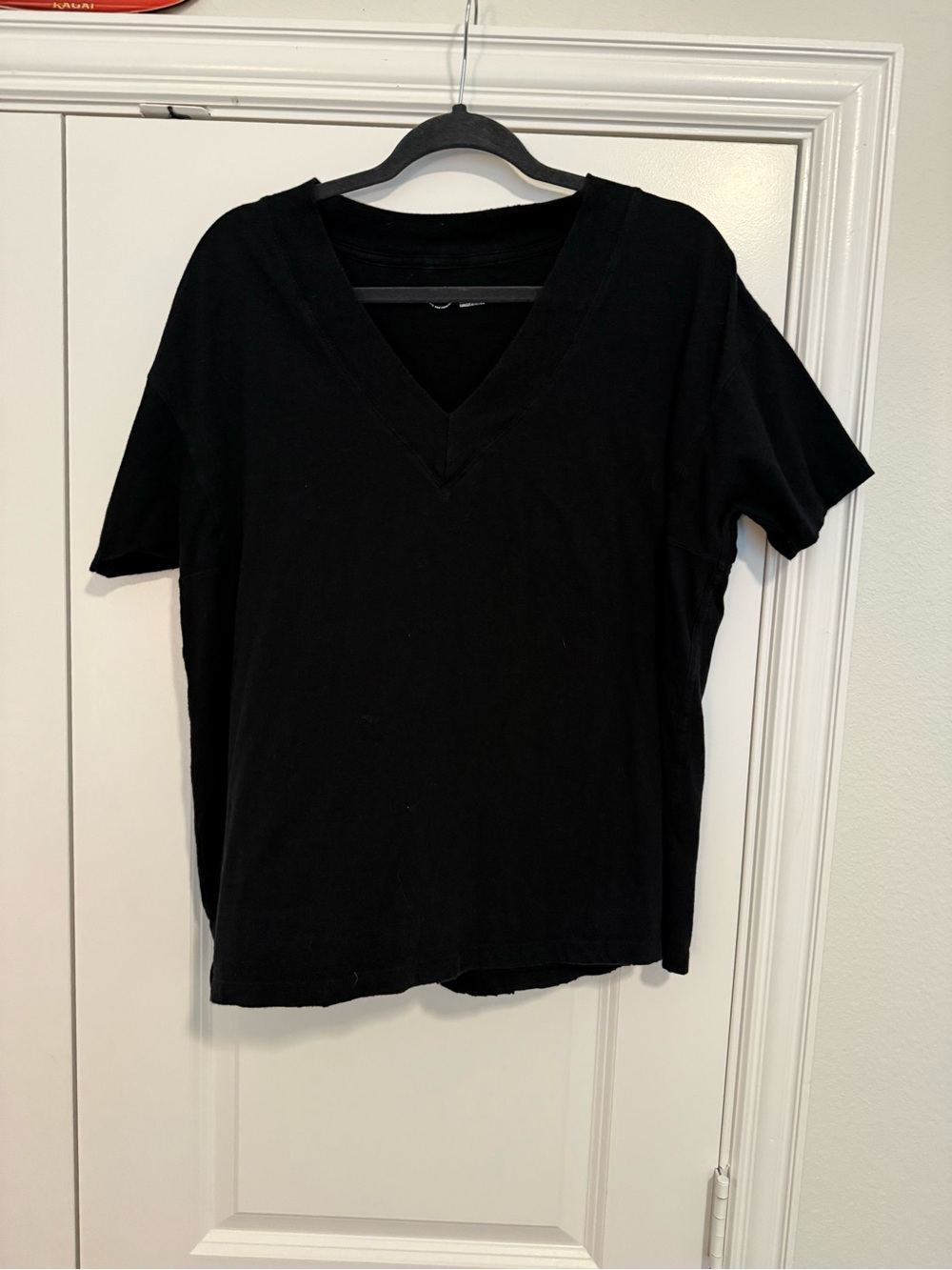 aerie Black V-Neck Short Sleeve Tee
